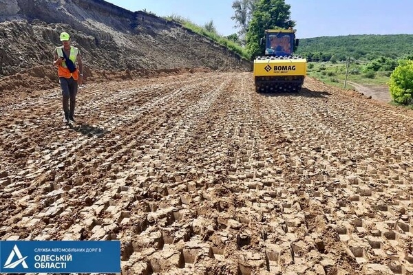 Трасса Одесса-Киев пострадала от оползня: одна из полос перекрыта
