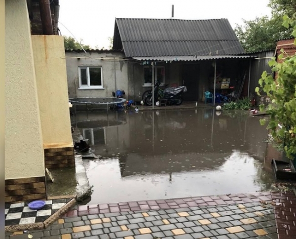 Непогода повредила крышу школы в Одесской области