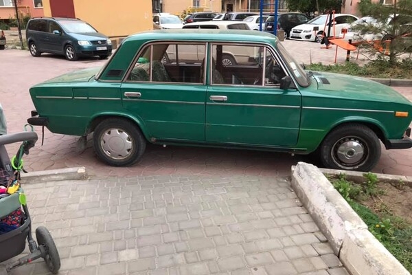 Штрафы не напугали: свежая фотоподборка наглых водителей в Одессе