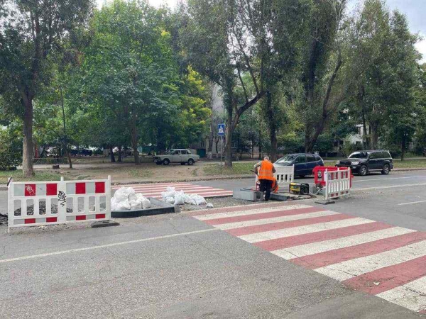 В Одессе появятся 5 пешеходных переходов с «островками безопасности», еще 5 — приподнимут. Обновлено