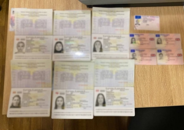 Молдаванин вёз в Россию поддельные документы стран Евросоюза и Украины