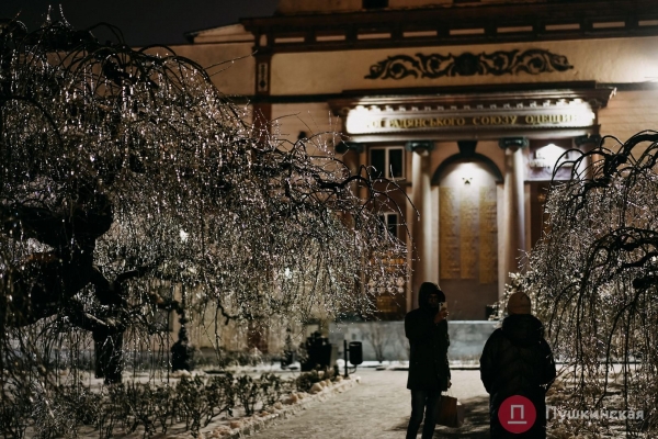 Глазурованный город: пугающая красота обледеневшей Одессы. Фоторепортаж