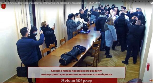 Полный треш: на заседании земельной комиссии одесской мэрии произошла драка. Видео Полный треш: на заседании земельной комиссии одесской мэрии произошла драка. Видео