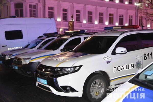 Травмы от салютов, пьяные ДТП и убийства: итоги Нового года в Одессе от полиции