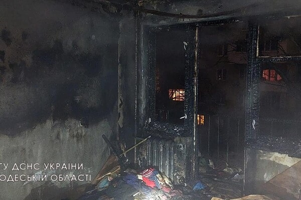 В Одессе горела многоэтажка: пострадали четыре человека