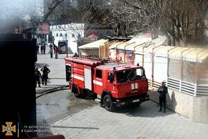 В Аркадии загорелся ресторан "Реберня"