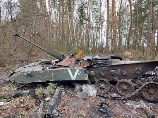 Ворог намагається утримати захоплені позиції, але ЗСУ впевнено відвойовують населені пункти країни, — Генштаб