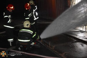 Подробности пожара в порту и помощь полиции: как прошли сутки у одесских спасателей 