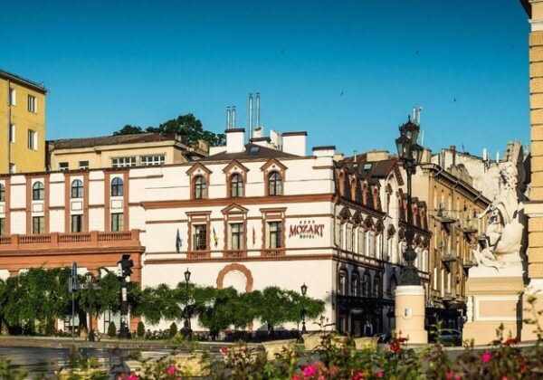 Киевский суд наложил арест на несколько гостиниц Одессы, которые принадлежат россиянам Киевский суд наложил арест на несколько гостиниц Одессы, которые принадлежат россиянам