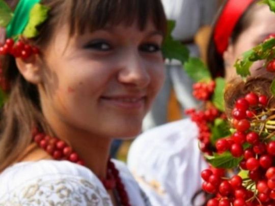Обряди сіяча, «ходіння по калину» та випічка «намиста для Богородиці»: народні традиції та заборони на Першу Пречисту