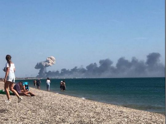 Вибухи на аеродромі в Криму: рекція Зеленського, США та відомих українців (фото)