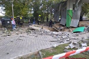В Одессе на заправке произошел взрыв: под завалами ищут человека (обновлено)