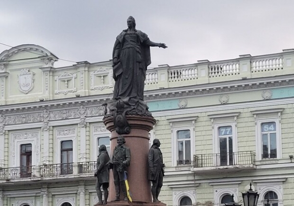 Чиновник одесской мэрии заступился за памятник Екатерине II (обновлено)