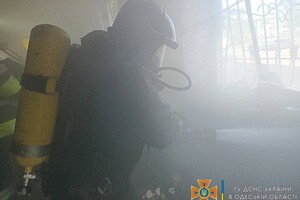 Пожары в ресторане и жилом доме: как прошли сутки у спасателей в Одессе