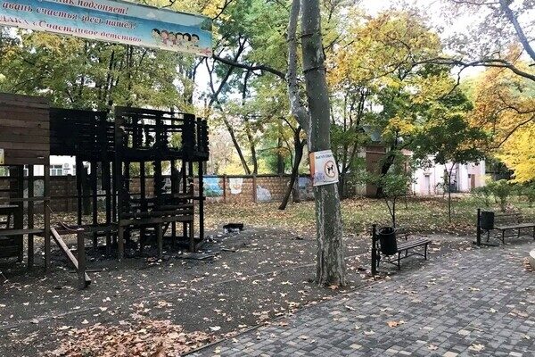 В Одессе вандалы сожгли детскую площадку