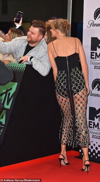 Європейська премія MTV: Тейлор Свіфт та Ріта Ора вразили шанувальників відвертими вбраннями