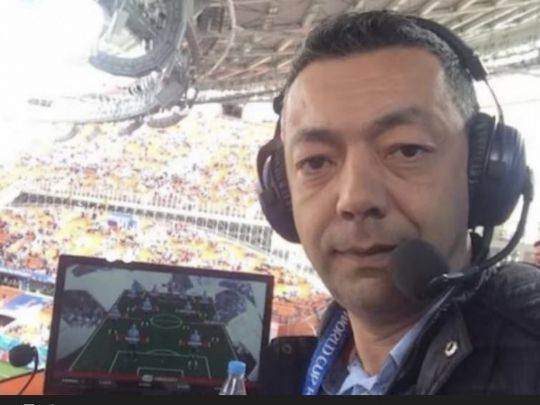 Просто назвав прізвище футболіста: спортивного коментатора з тріском вигнали з роботи у перерві матчу ЧС-2022