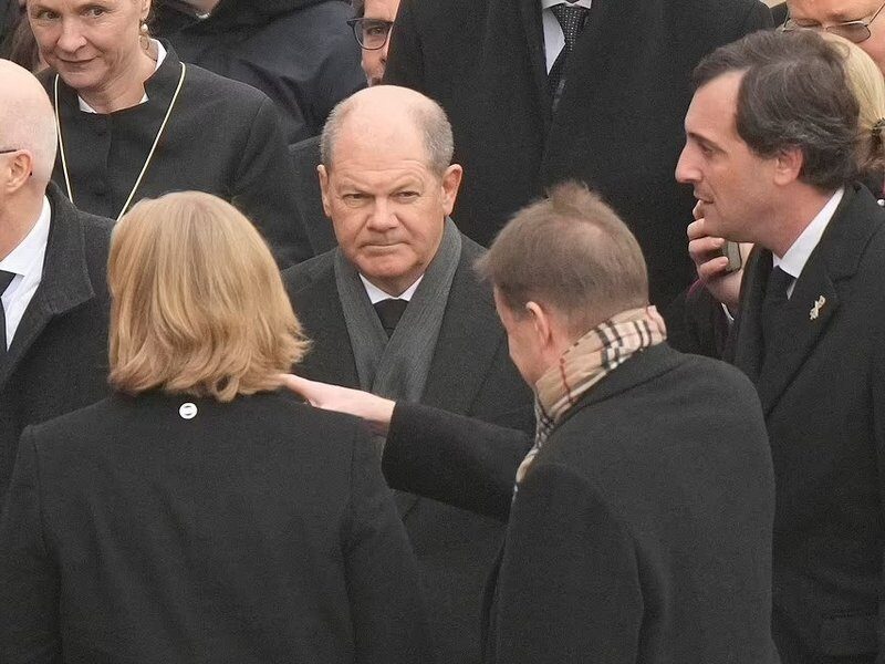 У&nbsp;Ватикані попрощалися з&nbsp;Бенедиктом XVI: чому цей похорон став унікальним (фото, відео)