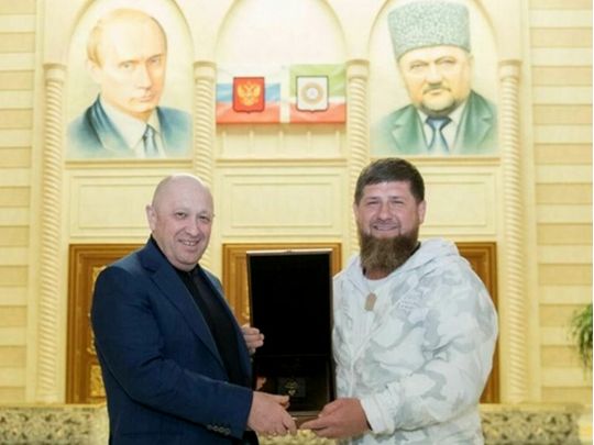 пригожин, кадиров і&nbsp;суровікін хотіли перебрати на&nbsp;себе керівництво збройними силами рф,&nbsp;&mdash; правозахисник