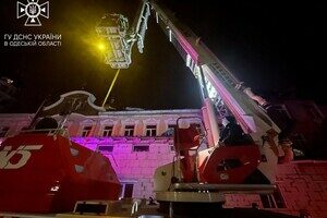 Российские оккупанты снова атаковали Одессу ракетами: повреждено общежитие монастыря (обновлено) Российские оккупанты снова атаковали Одессу ракетами: повреждено общежитие монастыря (обновлено)