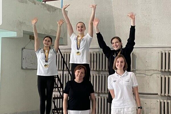 Одесская спортсменка завоевала серебро на чемпионате Украины по синхронному плаванию Одесская спортсменка завоевала серебро на чемпионате Украины по синхронному плаванию