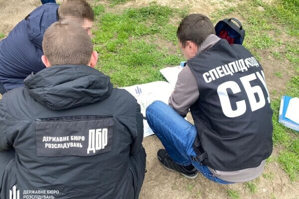 В Одесской области полицейский попался на взятке и пытался сбежать В Одесской области полицейский попался на взятке и пытался сбежать