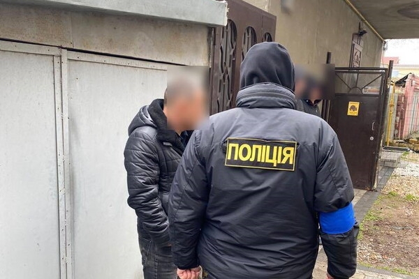 Требовал взятку за сохранение незаконного забора: в Одессе сотрудник райадминистрации попался на коррупции