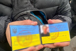 Требовал взятку за сохранение незаконного забора: в Одессе сотрудник райадминистрации попался на коррупции