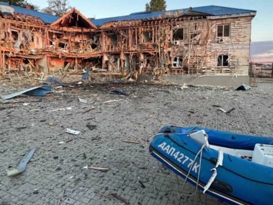 Нічна атака &laquo;шахедів&raquo; на&nbsp;Одесу: уламки збитих дронів впали на&nbsp;яхт-клуб (фото)