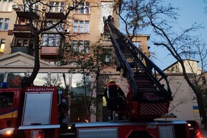После обстрела: как приводят в порядок улицу Софиевскую 