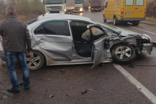 На трассе Одесса-Рени затруднено движение авто из-за ДТП