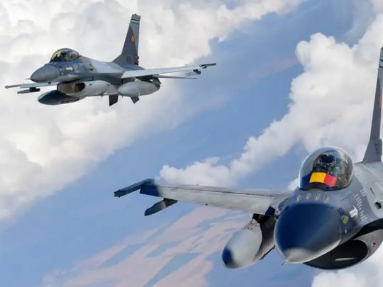 У Румунії розпочалася підготовка українських пілотів, які літатимуть на F-16
