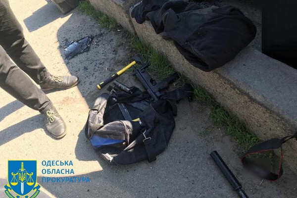 Банду, которая нападала на банки и инкассаторов в Одессе, приговорили