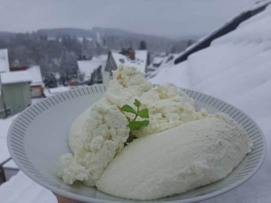 Домашній сир із&nbsp;йогурту: чарівне перетворення