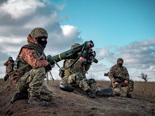 Скорочення допомоги Україні: експерти пояснили, що&nbsp;відбувається