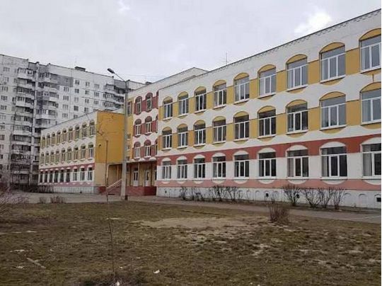 Взяла зброю у тата: в росії дівчинка влаштувала бійню в школі та наклала на себе руки
