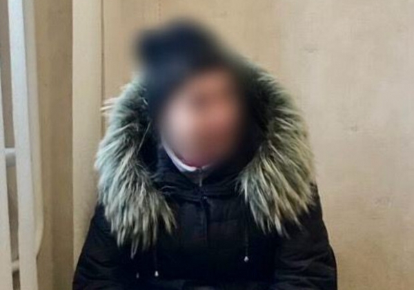 Под Одессой женщина крала цветы с мемориала памяти павших Героев: ее поймали