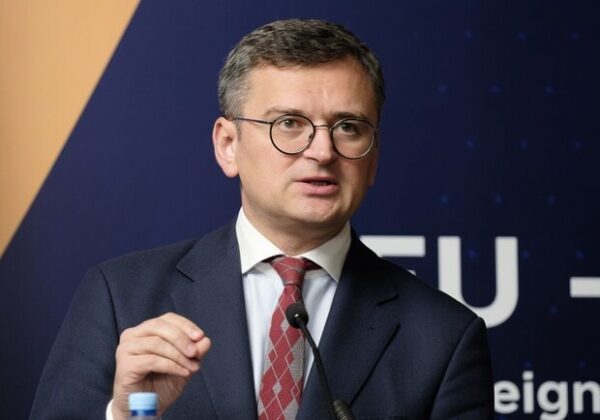 Министра иностранных дел Украины Дмитрия Кулебу покусала чужая собака