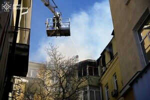 На Канатной в Одессе вспыхнул пожар в доме: погиб спасатель