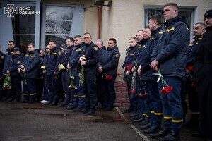 В Одесской области простились со спасателями, погибшими во время повторного ракетного удара 15 марта 