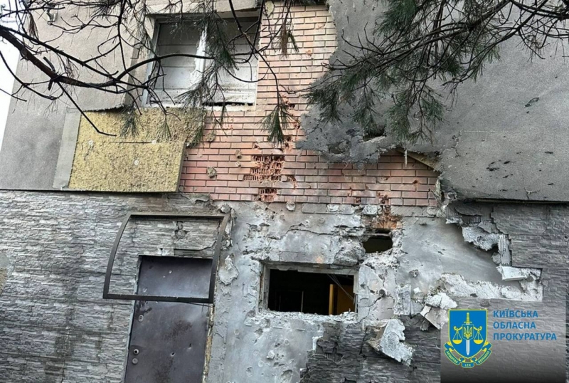 Поранено людей, пошкоджено будинки: стали відомими наслідки удару росії по Київщині (фото, відео)