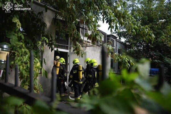 Вчера в Одессе горел магазин "Ева"