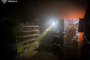 Вчера в Одессе горел магазин "Ева"