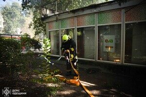 Вчера в Одессе горел магазин "Ева"