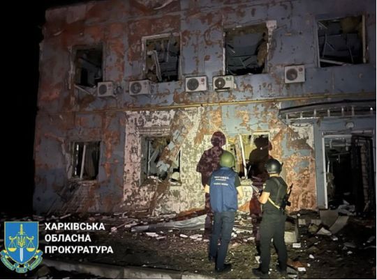 Ворог знову обстріляв Харків: постраждали люди, пошкоджено підприємство