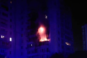 Горели многоэтажка и админздание: что известно о последствиях ночной атаки "Шахедов" на Одесскую область (обновлено)