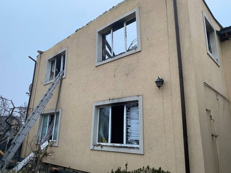 Зруйновано 12 будинків та&nbsp;магазин: мер Броварів показав наслідки нічного нальоту дронів на&nbsp;місто (фото)