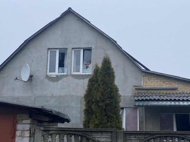 Зруйновано 12 будинків та&nbsp;магазин: мер Броварів показав наслідки нічного нальоту дронів на&nbsp;місто (фото)