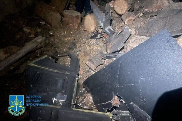 Горели здание медучреждения и гараж: последствия ночной атаки БпЛА на Одесскую область (обновлено) Горели здание медучреждения и гараж: последствия ночной атаки БпЛА на Одесскую область (обновлено)