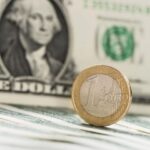 Курс валют в Украине 8 марта 2025 года: сколько стоит доллар и евро